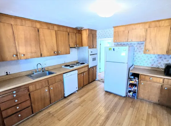 $650,000 | 34 F Street, Hull, MA 02045