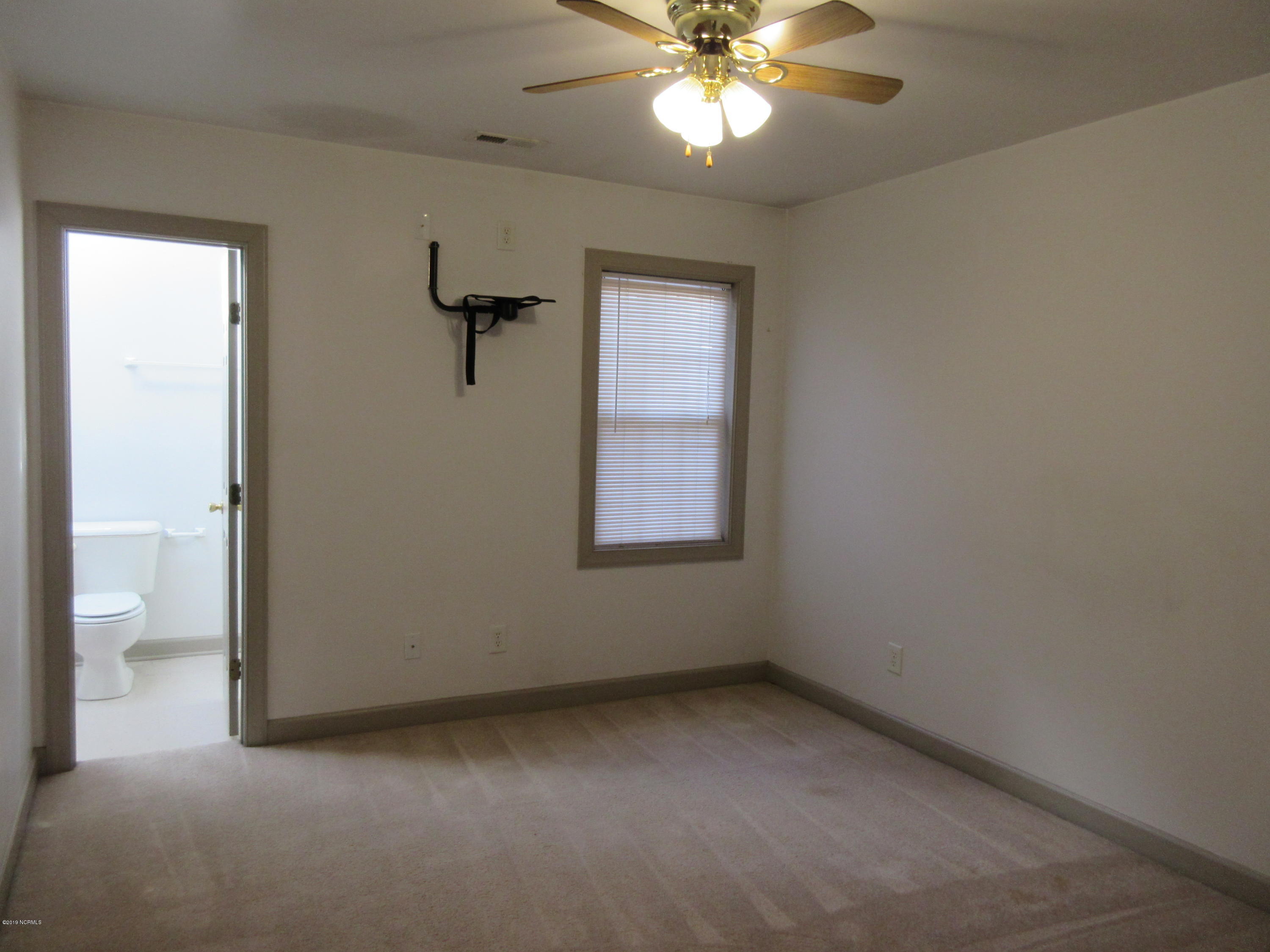 129 Starling Road, Unit 1 Hubert, NC 28539 - Photo 3 of 9