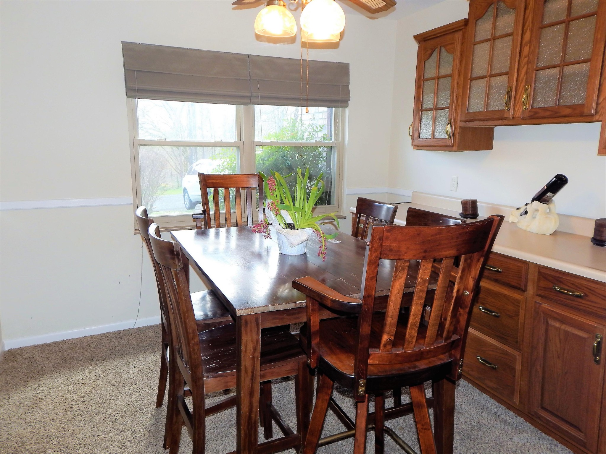 518 Gibbs Ferry Road Clinton, TN 37716 - Photo 4 of 25 a view of a dining room with furniture window and outside view