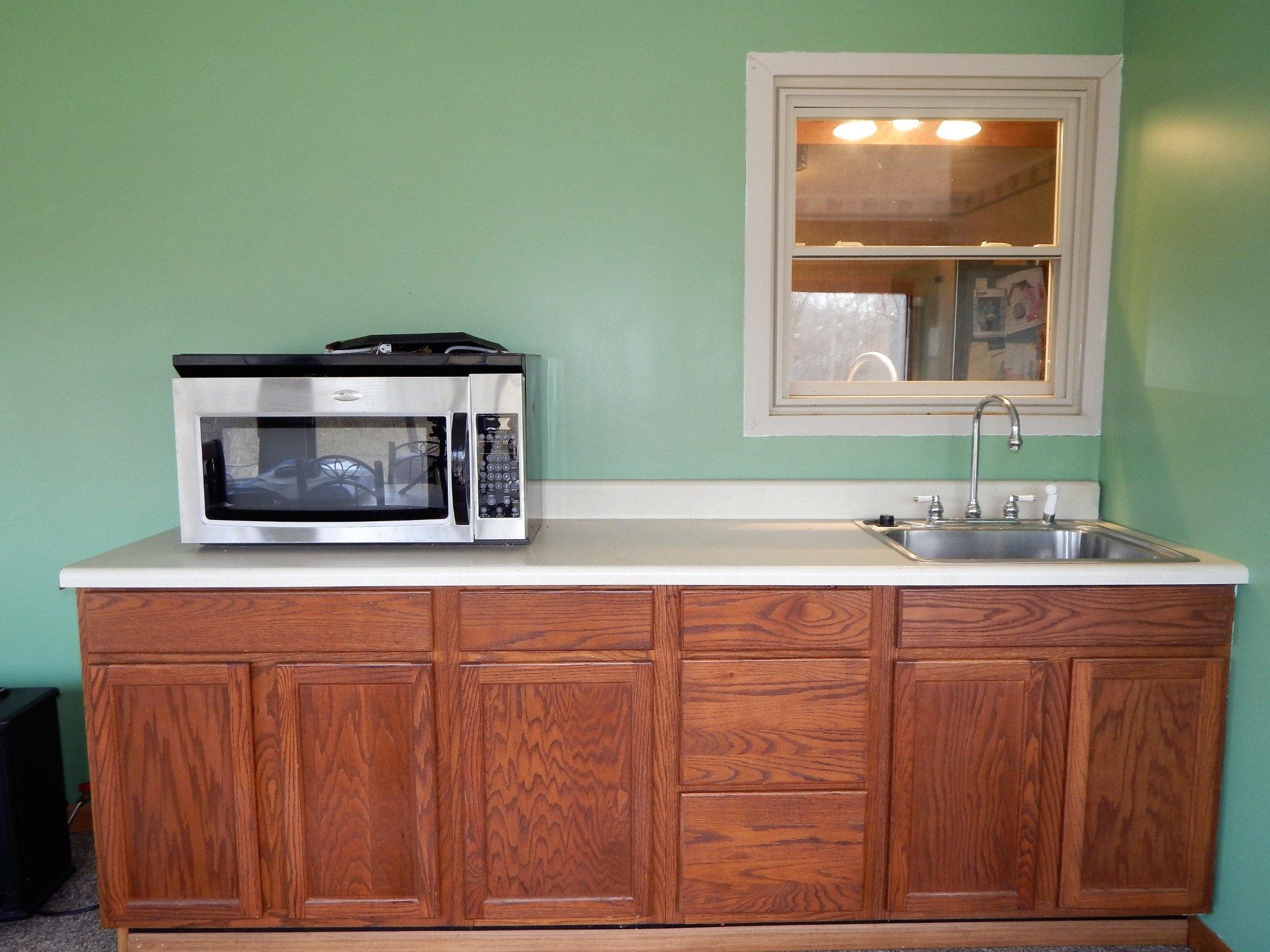 518 Gibbs Ferry Road Clinton, TN 37716 - Photo 10 of 25 a bathroom with a sink and a mirror