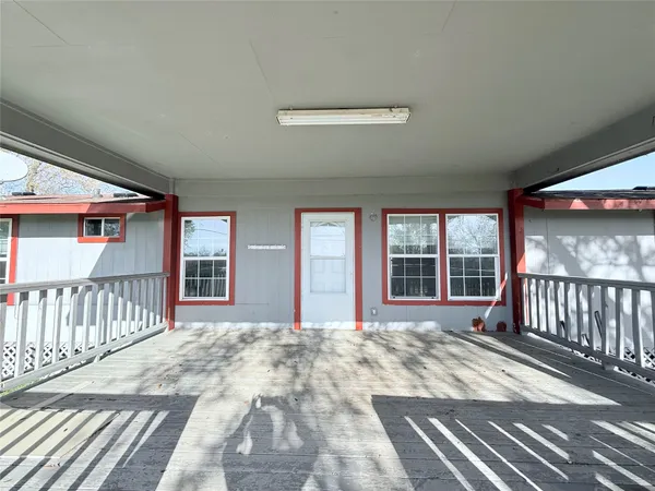 $2,000 | 9027 Puritan Way, Unit CR524, Rosharon, TX 77583
