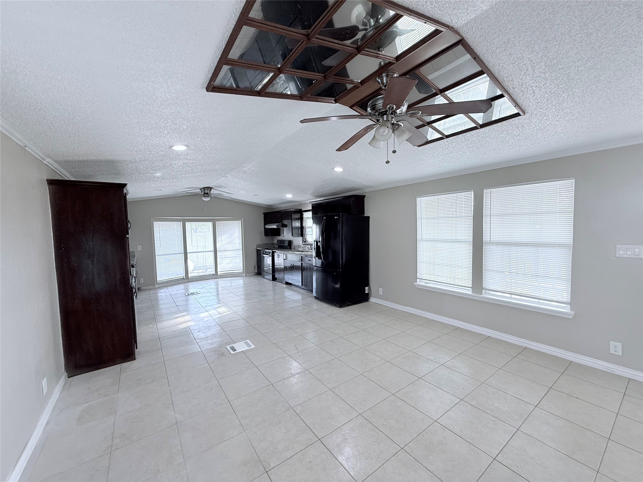 9027 Puritan Way, Unit CR524 Rosharon, TX 77583 - Photo 3 of 15