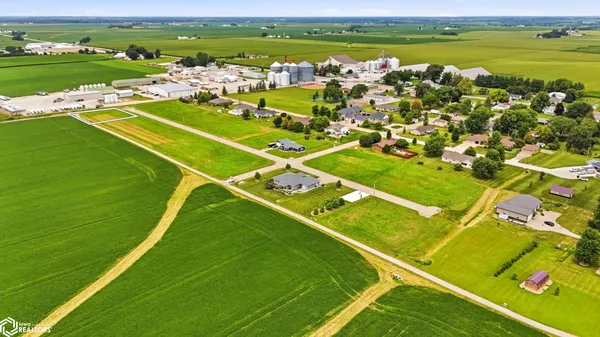 $15,000 | 49 South 4th Street, Donnellson, IA 52625