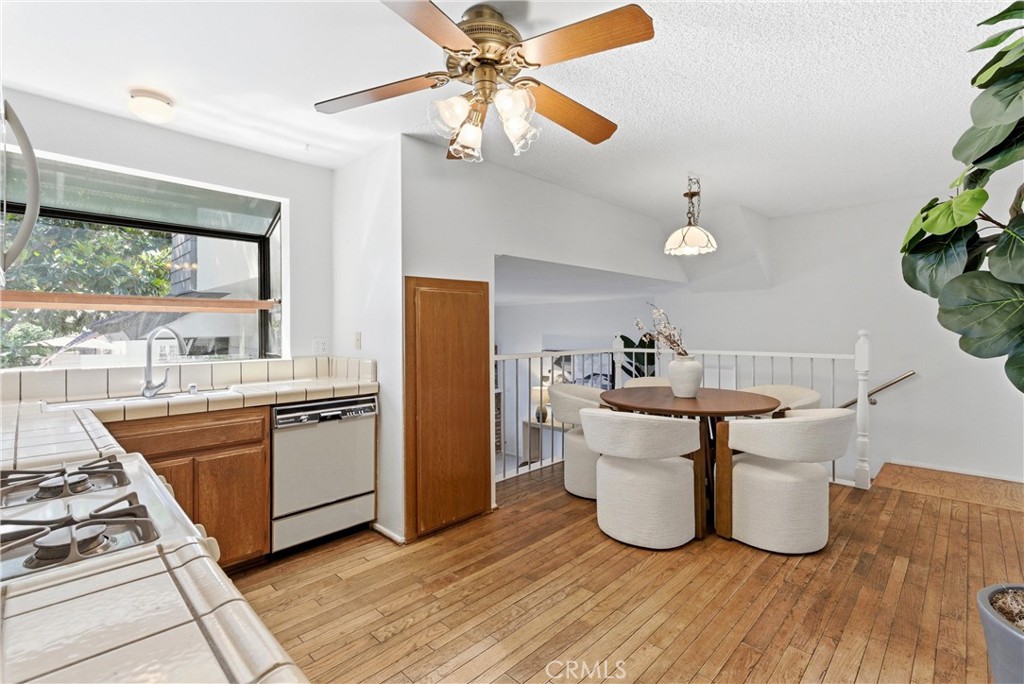 2435 Rue De Cannes Costa Mesa, CA 92627 - Photo 7 of 18