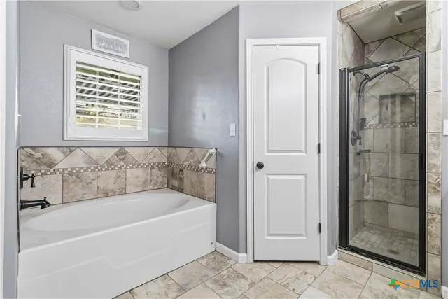 $499,000 | 2450 Grandview Forest, Canyon Lake, TX 78133