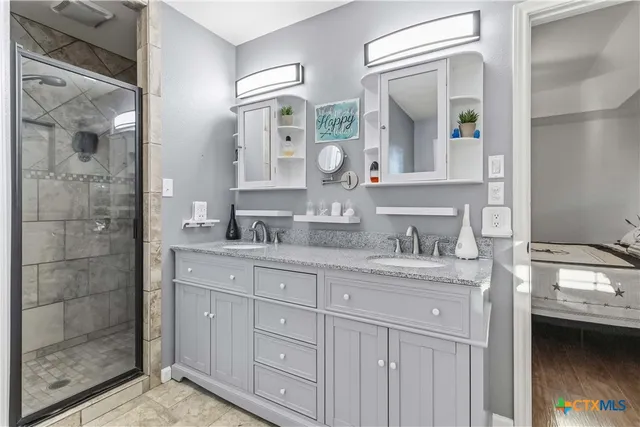 $499,000 | 2450 Grandview Forest, Canyon Lake, TX 78133