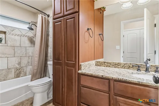 $499,000 | 2450 Grandview Forest, Canyon Lake, TX 78133