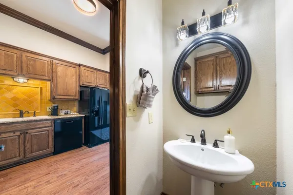 $2,550,000 | 1694 County Road 102, Llano, TX 78643