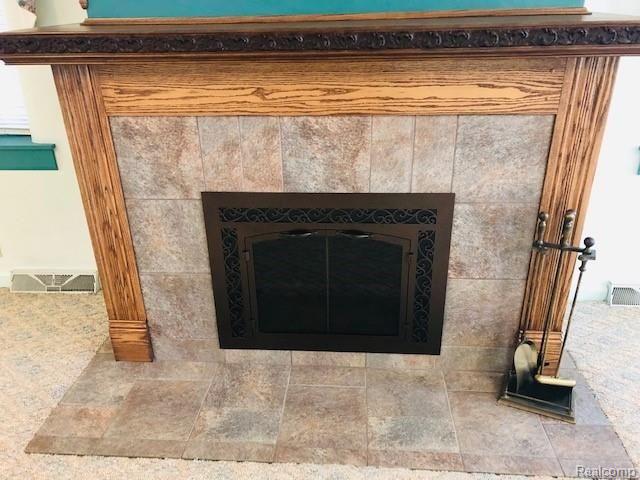 27140 Waltz Road New Boston, MI 48164 - Photo 12 of 43 w fireplace.jpg