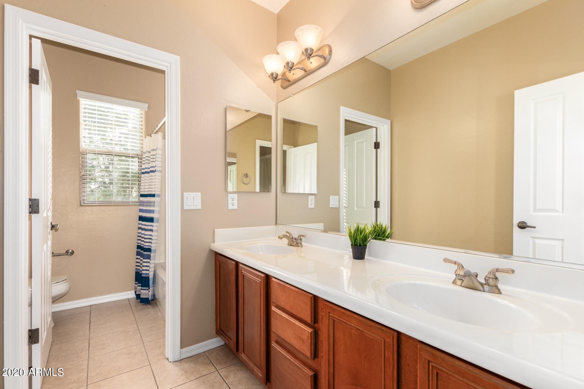 Shared Bathroom 3