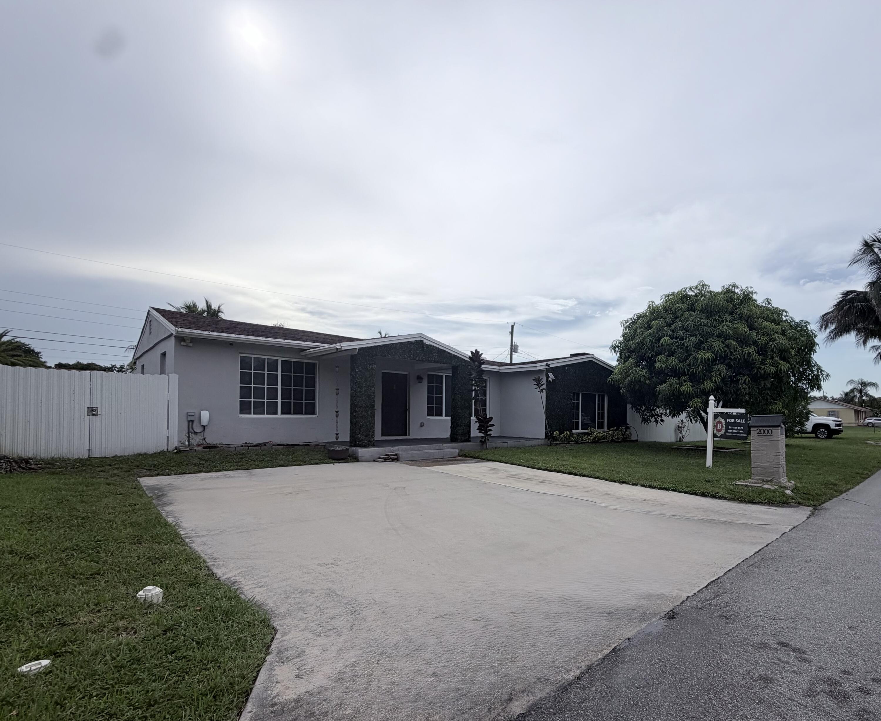 2000 Southwest 95th Terrace Miramar, FL 33025 - Photo 27 of 31 IMG_0237
