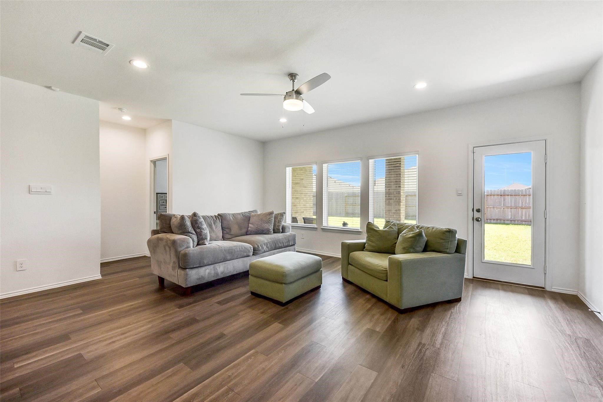 4985 Blue Beetle Rdg Drive Katy, TX 77493 - Photo 13 of 40