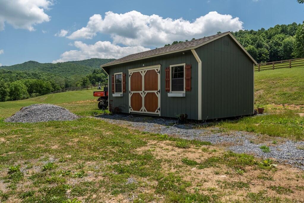 37220 Widener Valley Road Glade Spring, VA 24340 - Photo 13 of 70 86977_35