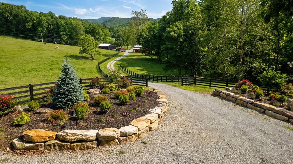 37220 Widener Valley Road Glade Spring, VA 24340 - Photo 3 of 70 86977_79-1