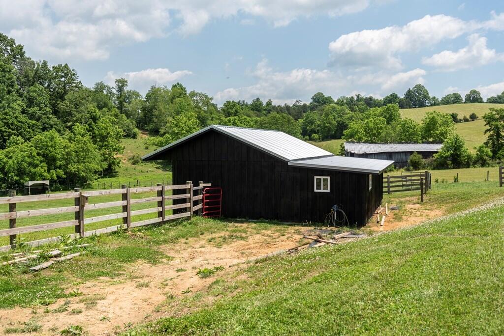 37220 Widener Valley Road Glade Spring, VA 24340 - Photo 61 of 70 86977_34