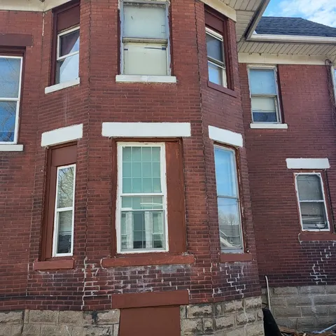 $99,000 | 105 6th Avenue, Sterling, IL 61081