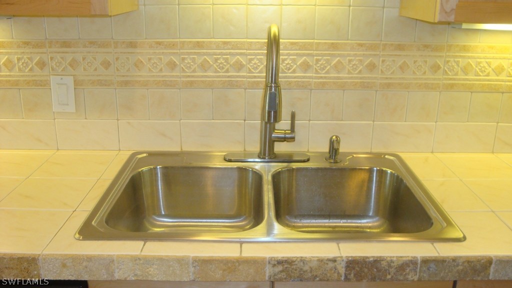 2227 Carrell Road Fort Myers, FL 33901 - Photo 8 of 24 Gallery Image 8