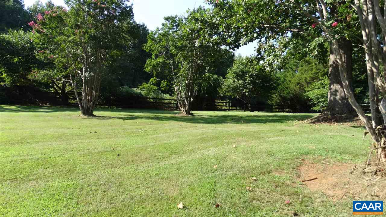 580 David Road Charlottesville, VA 22902 - Photo 11 of 30 Gallery Image 11