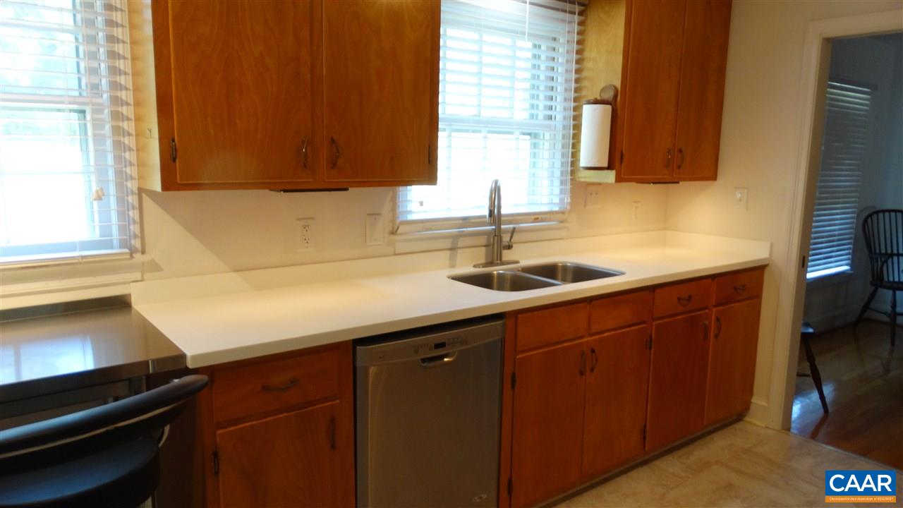 580 David Road Charlottesville, VA 22902 - Photo 14 of 30 Gallery Image 14