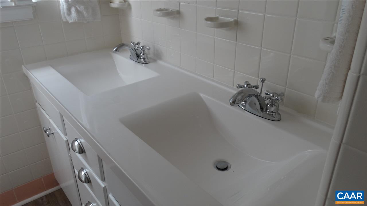 580 David Road Charlottesville, VA 22902 - Photo 24 of 30 Gallery Image 24