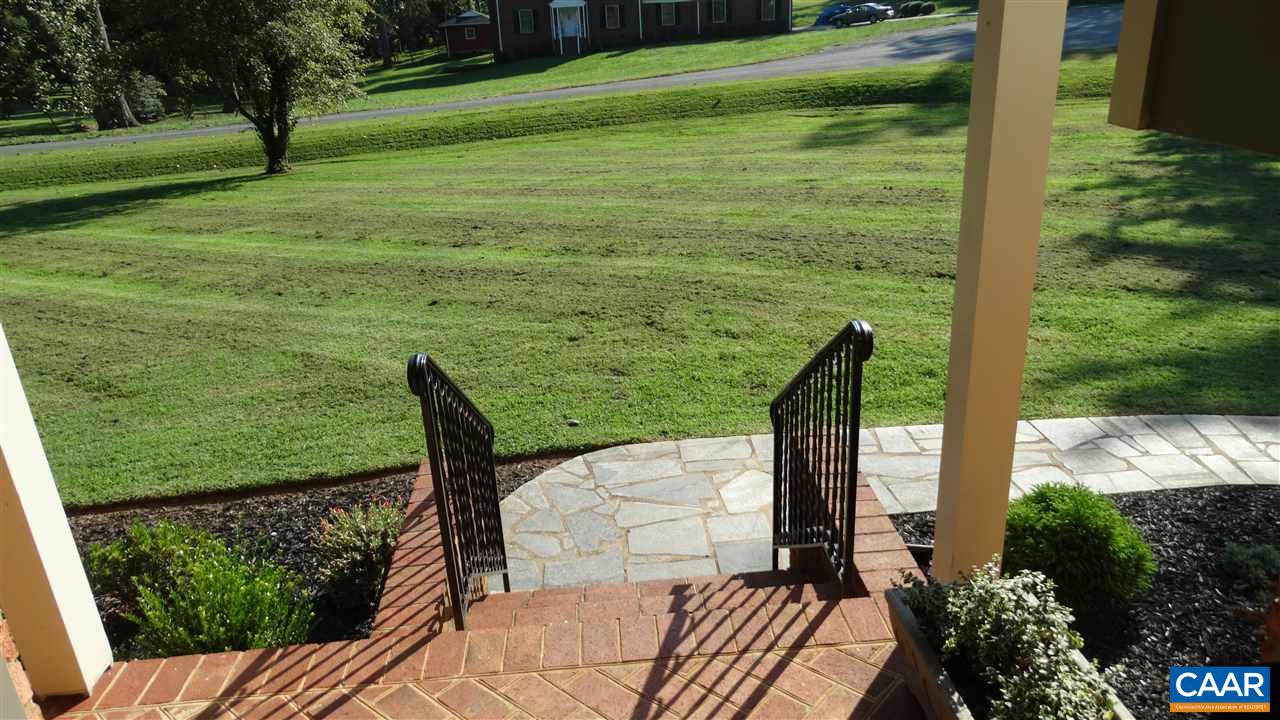 580 David Road Charlottesville, VA 22902 - Photo 5 of 30 Gallery Image 5