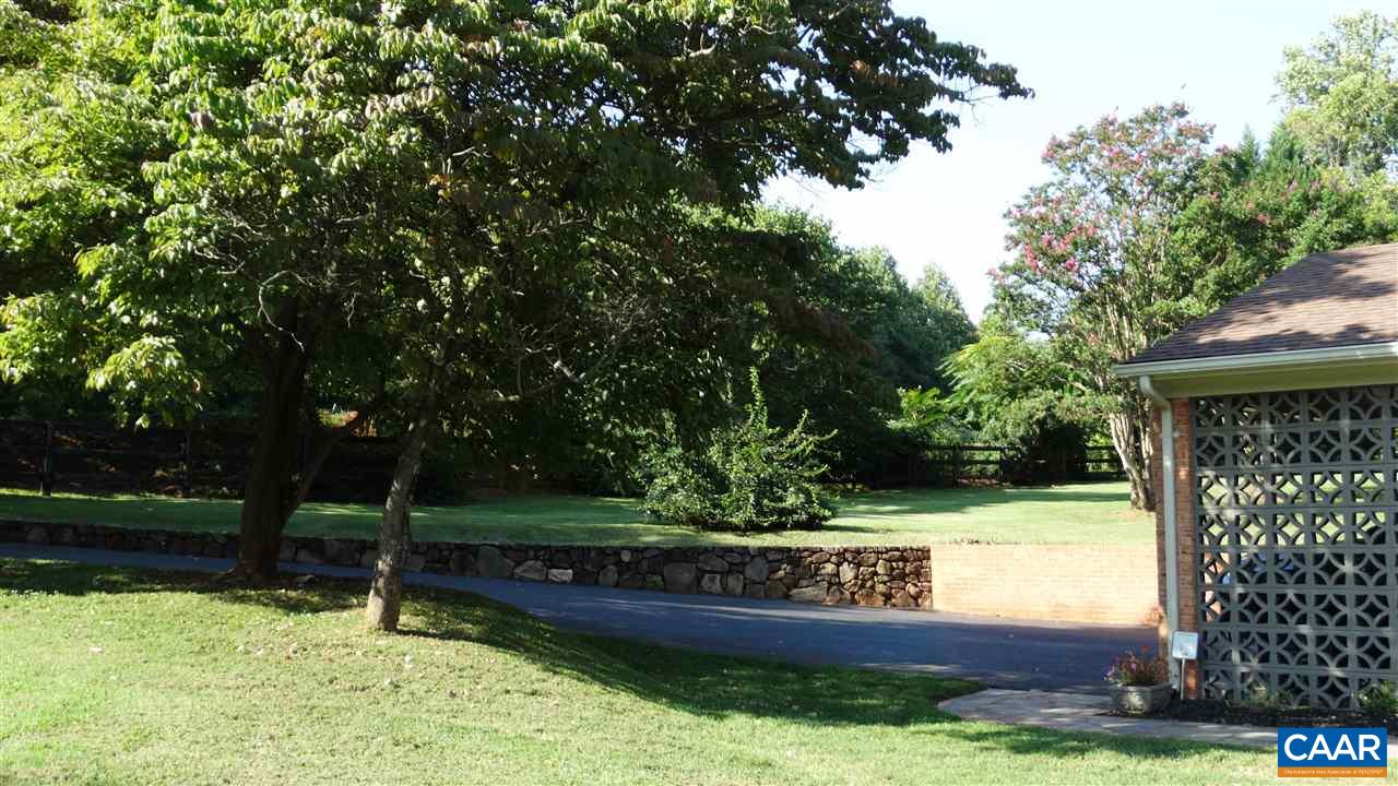 580 David Road Charlottesville, VA 22902 - Photo 7 of 30 Gallery Image 7