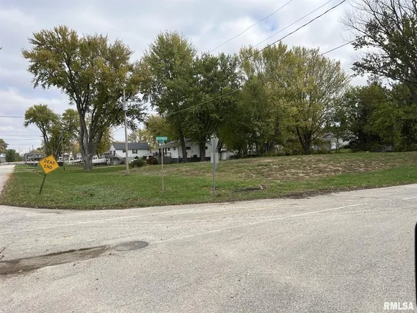 $39,000 | 115 8th Street, Hampton, IL 61256