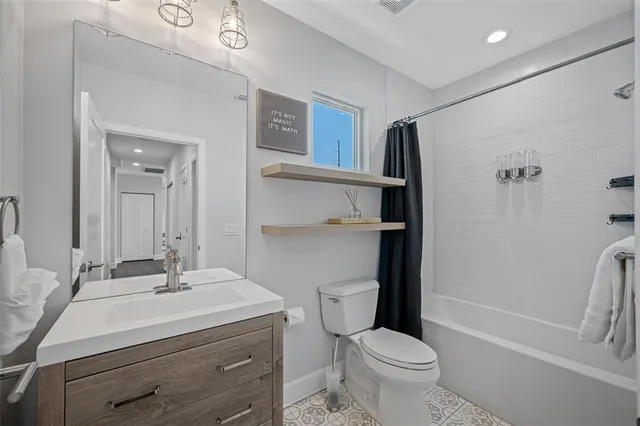 $12,000 | 902 West Plymouth Street, Tampa, FL 33603