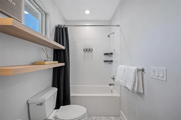 $12,000 | 902 West Plymouth Street, Tampa, FL 33603