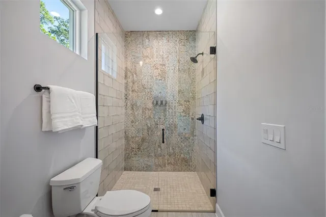 $12,000 | 902 West Plymouth Street, Tampa, FL 33603