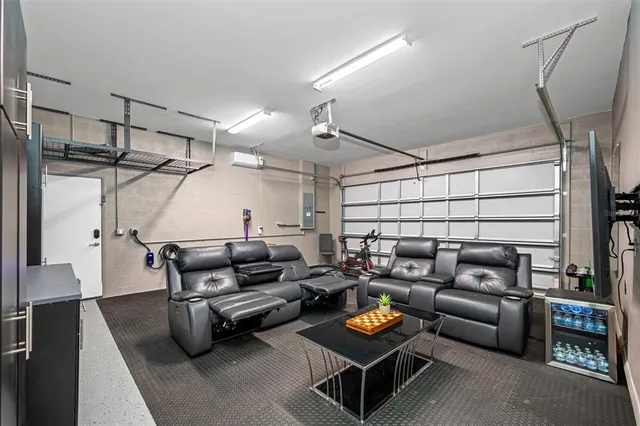 $12,000 | 902 West Plymouth Street, Tampa, FL 33603