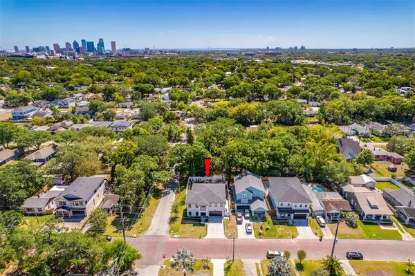 $12,000 | 902 West Plymouth Street, Tampa, FL 33603