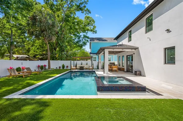 $12,000 | 902 West Plymouth Street, Tampa, FL 33603