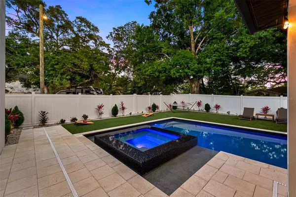 $12,000 | 902 West Plymouth Street, Tampa, FL 33603