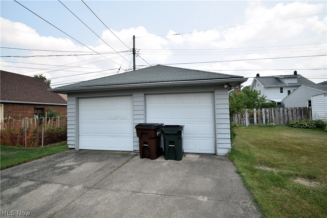6439 Stanbury Road Parma, OH 44129 - Photo 22 of 23