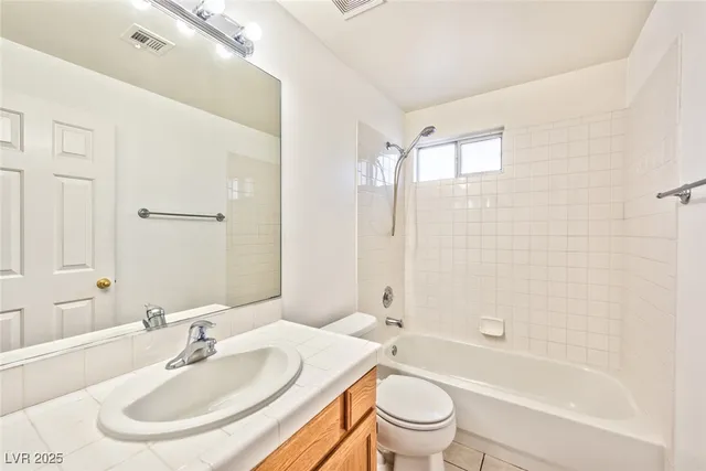 $1,300 | 520 Arrowhead Trail, Unit 1212, Henderson, NV 89015