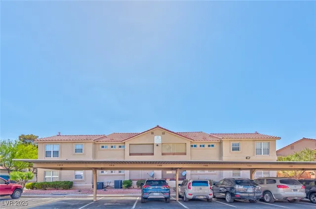 $1,300 | 520 Arrowhead Trail, Unit 1212, Henderson, NV 89015