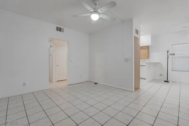 $1,250 | 520 Arrowhead Trail, Unit 1212, Henderson, NV 89015