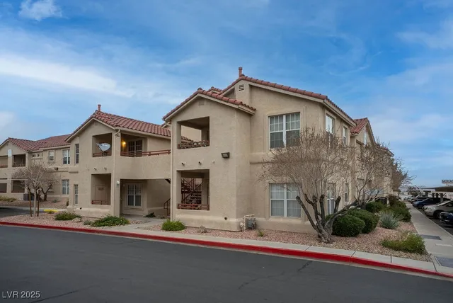 $1,250 | 520 Arrowhead Trail, Unit 1212, Henderson, NV 89015