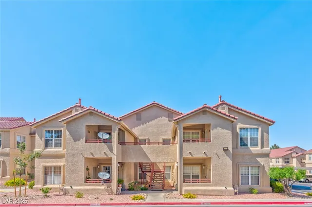 $1,300 | 520 Arrowhead Trail, Unit 1212, Henderson, NV 89015