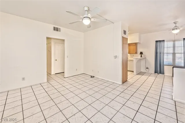 $1,300 | 520 Arrowhead Trail, Unit 1212, Henderson, NV 89015