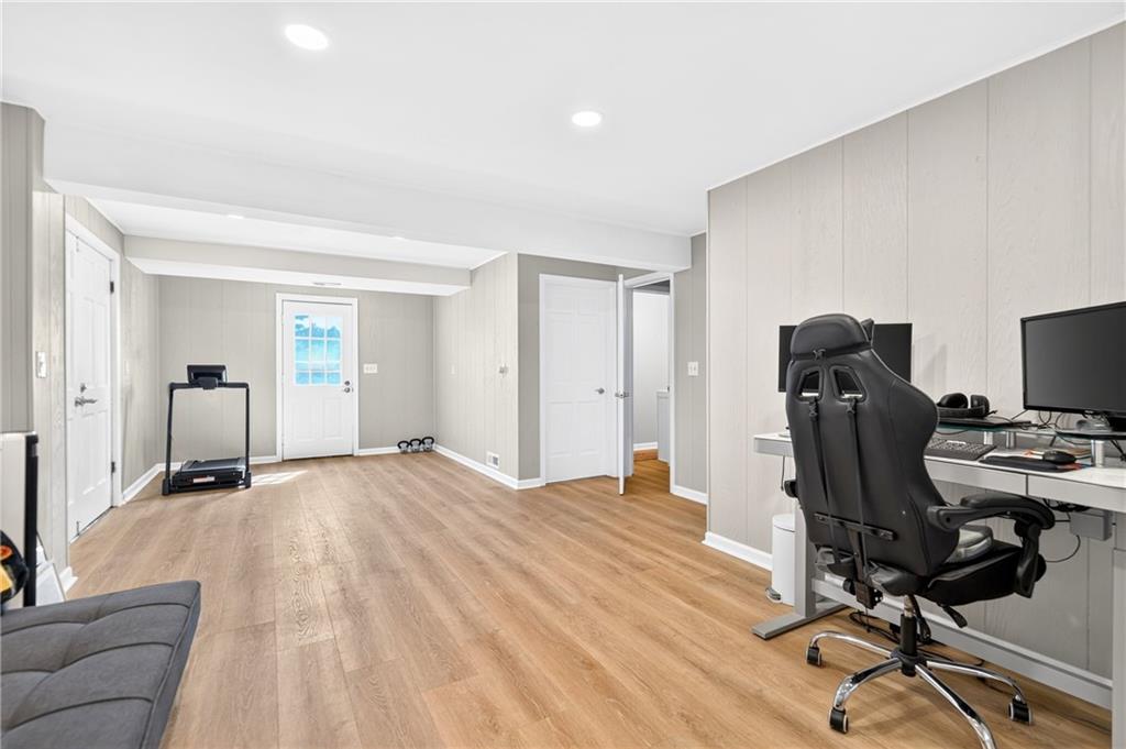 3086 Investors Road Washington, PA 15301 - Photo 25 of 37 Gallery Image 25