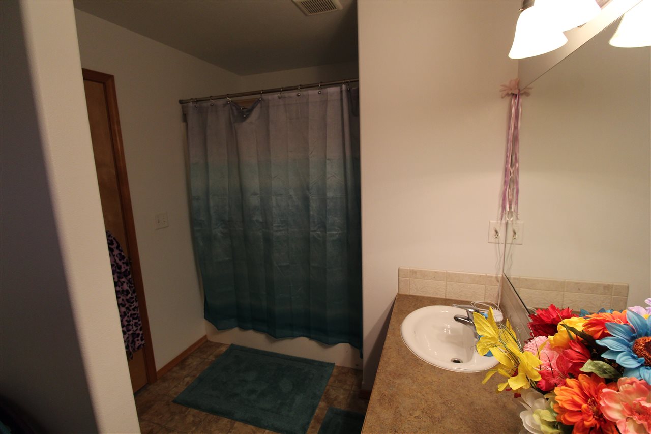 525 West Ivanhoe Road Spokane, WA 99218 - Photo 19 of 20