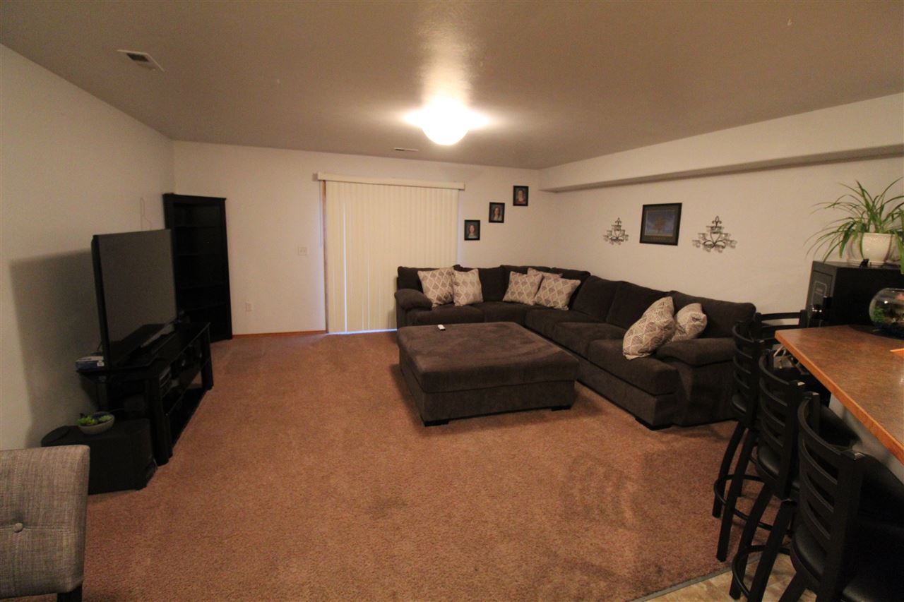 525 West Ivanhoe Road Spokane, WA 99218 - Photo 3 of 20