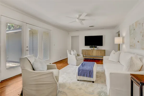 $590,000 | 4606 Waynesboro Drive, Houston, TX 77035