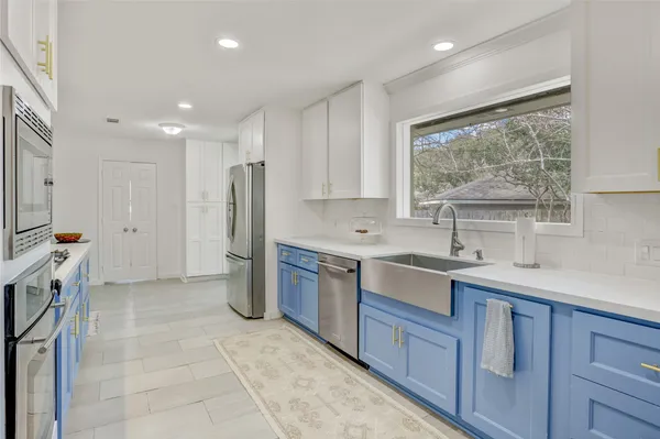 $590,000 | 4606 Waynesboro Drive, Houston, TX 77035