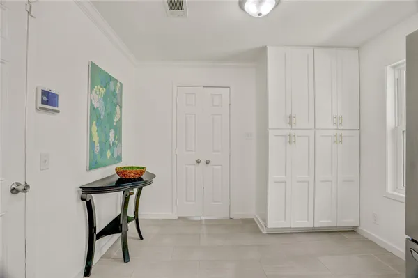 $590,000 | 4606 Waynesboro Drive, Houston, TX 77035