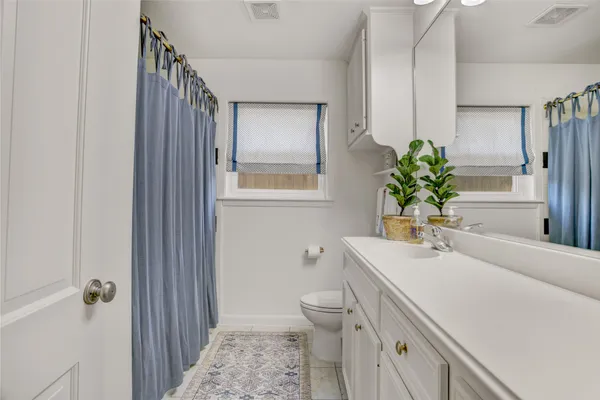 $590,000 | 4606 Waynesboro Drive, Houston, TX 77035