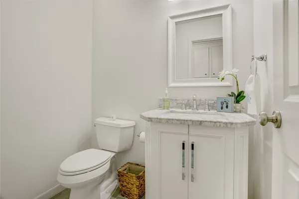 $590,000 | 4606 Waynesboro Drive, Houston, TX 77035