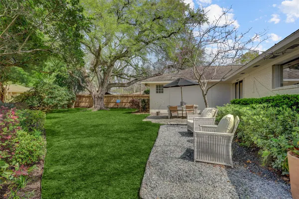 $590,000 | 4606 Waynesboro Drive, Houston, TX 77035